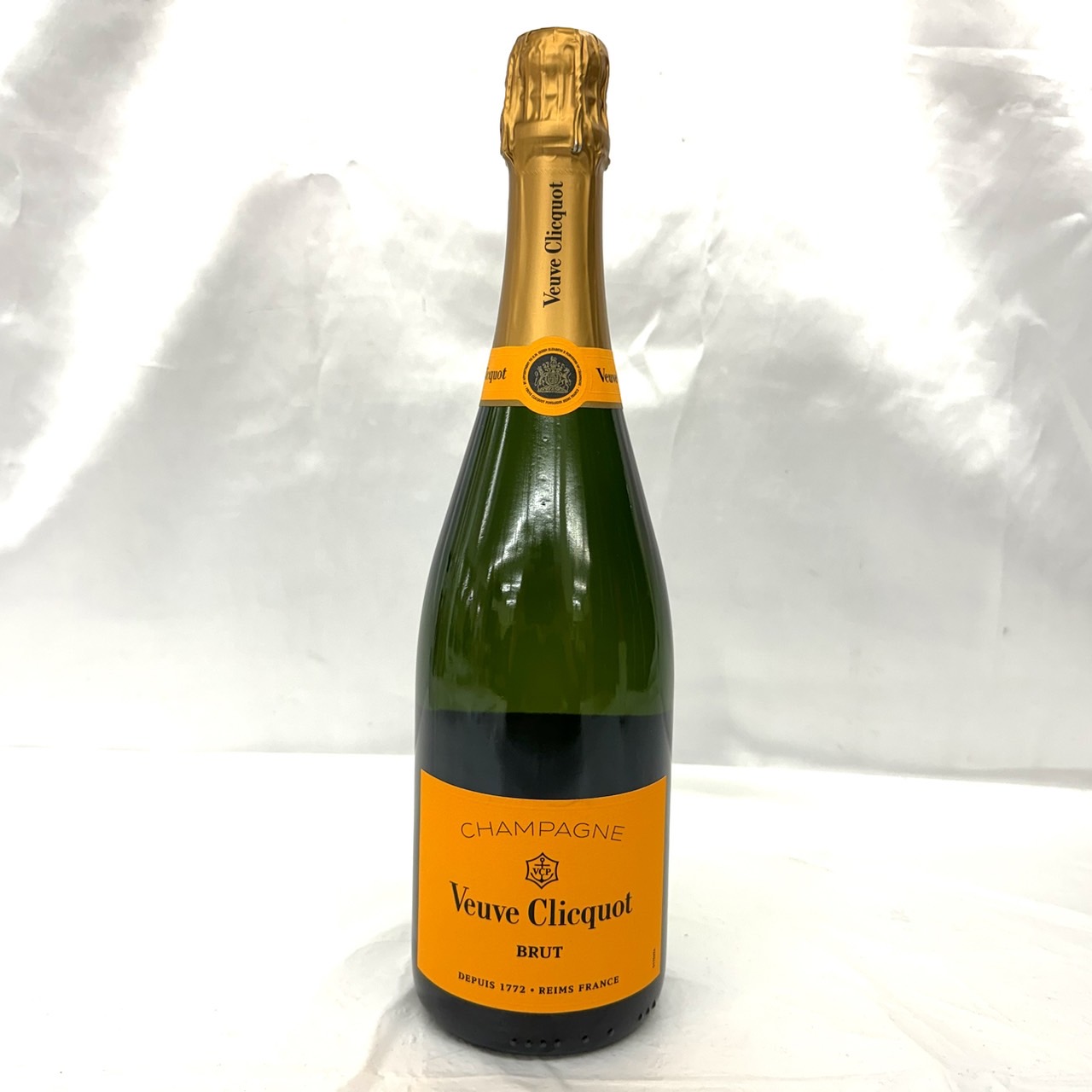 Veuve Clicquot ヴーヴクリコ イエローラベル ブリュット 新ラベル シャンパン 箱無