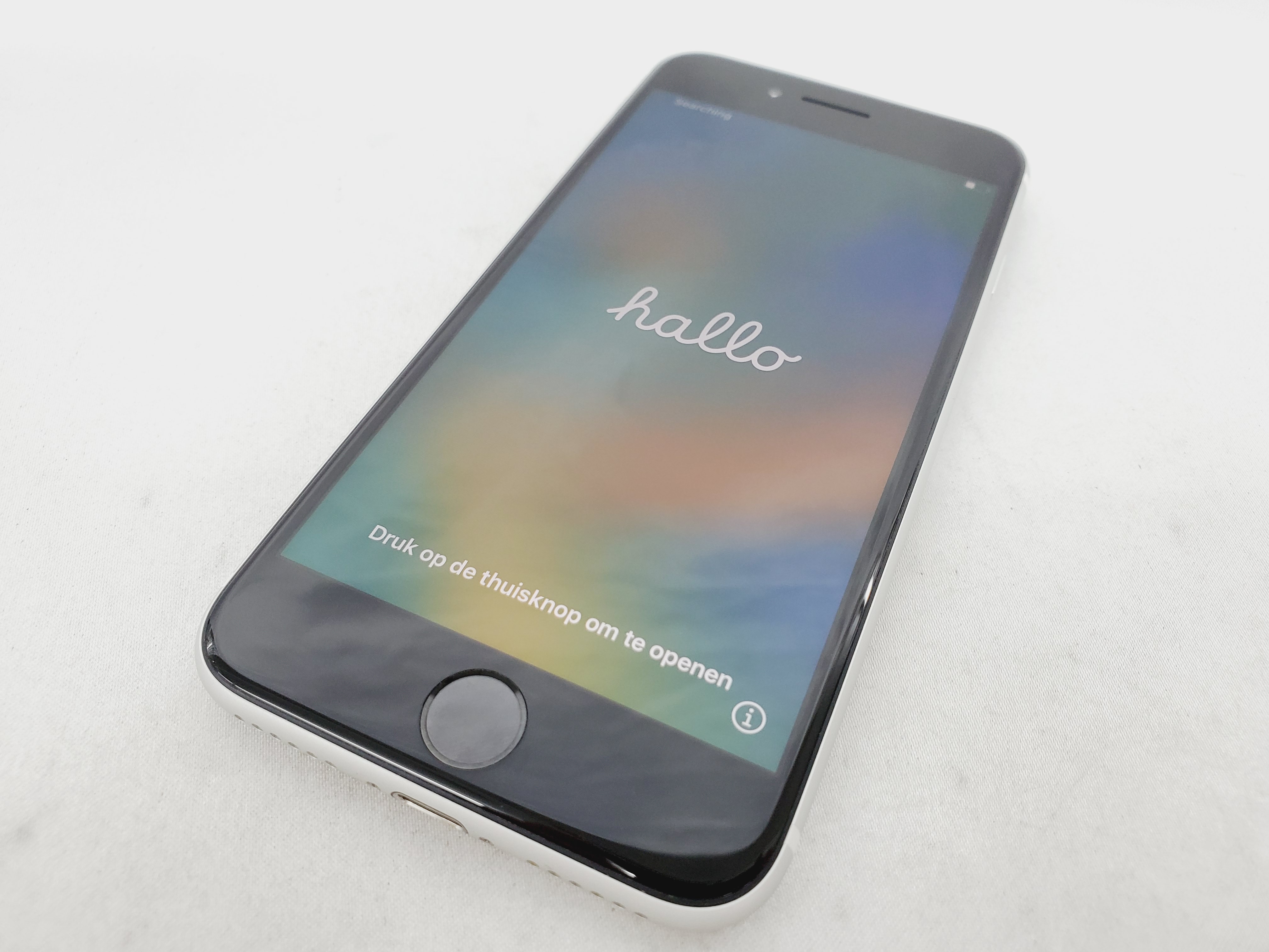【中古品】au by KDDI エーユー スマートフォン Apple iPhoneSE 第2世代 128GB MHGU3J/A ホワイト 利用制限○ ※SIMロック解除済 11869138