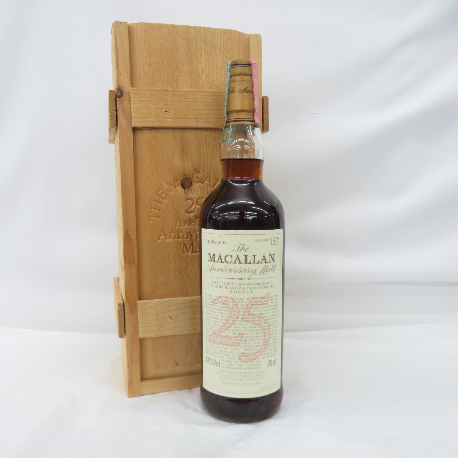 The MACALLAN ザ・マッカラン 25年 アニバーサリーモルト 1975-2000 ウイスキー 700ml 43% 木箱付 11958266